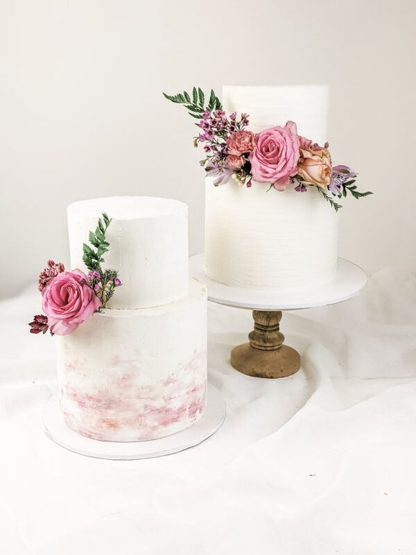 Duo 2-tier cake fresh flowers